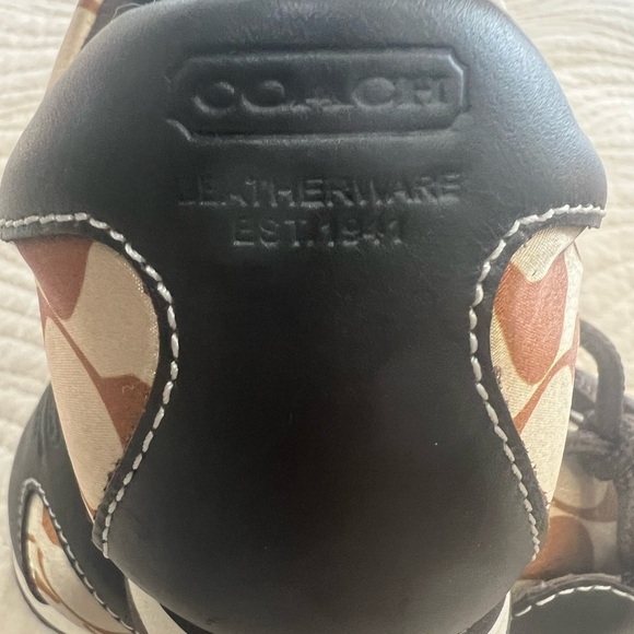 COACH , size 6 - Picture 5 of 6
